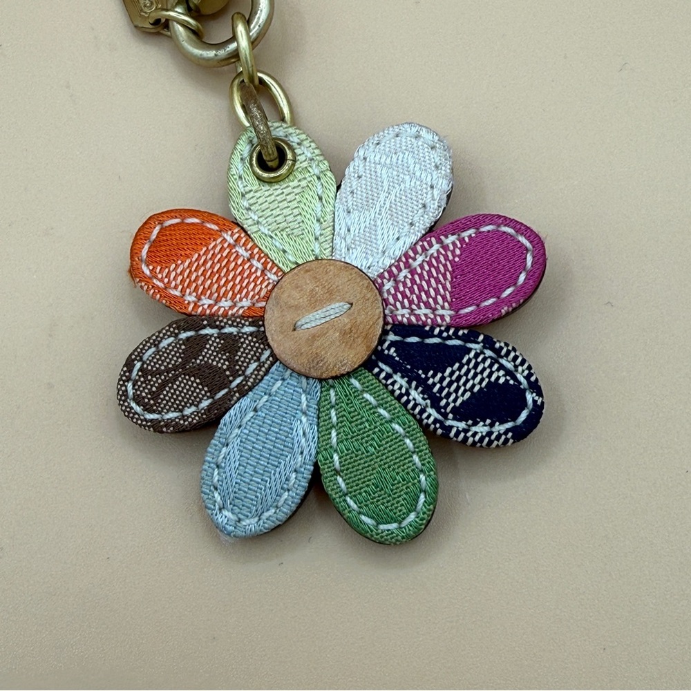 Coach Multicolor Patchwork Daisy Bag Charm with Gold Hardware & Mini Hang Tag - Picture 3 of 6